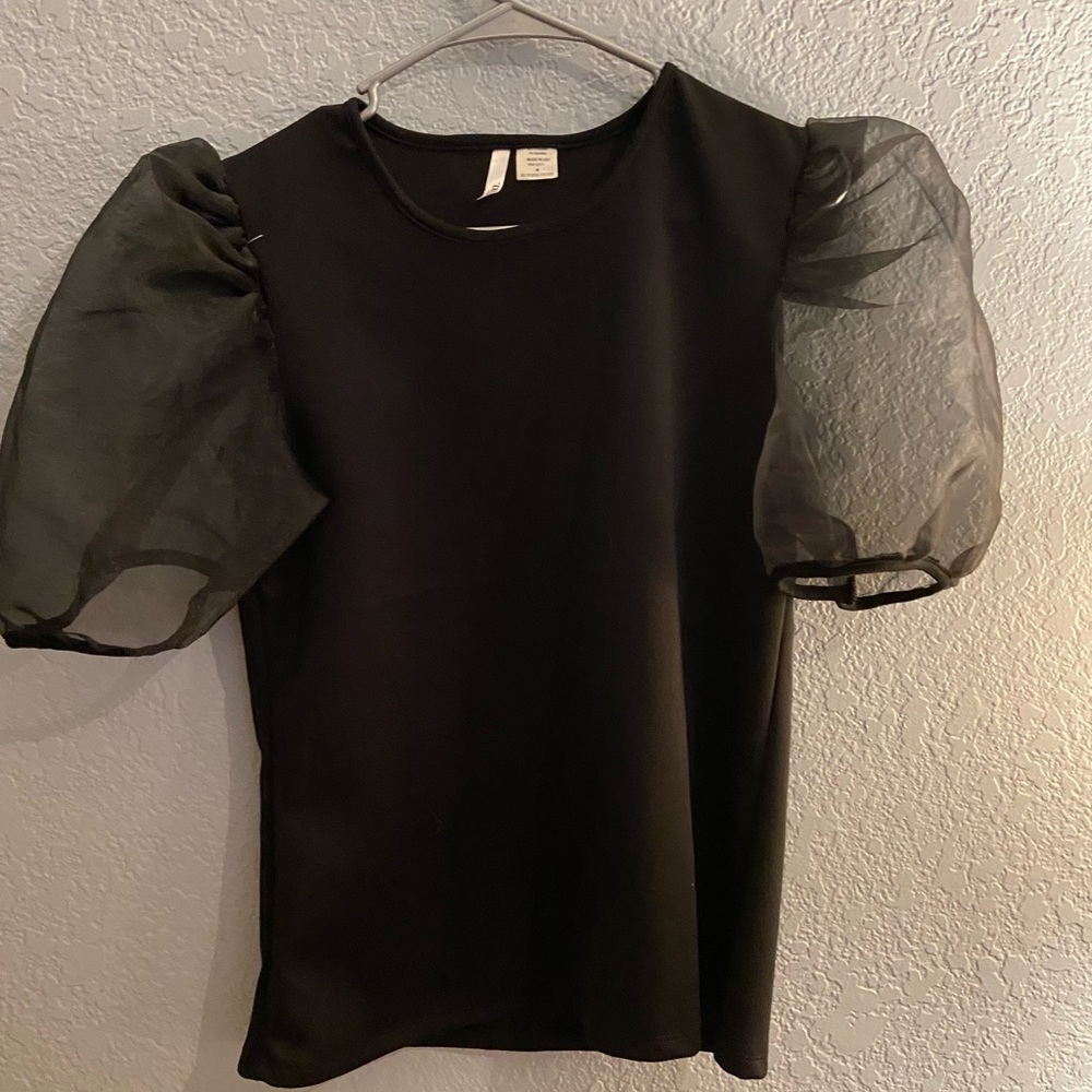 black puff sleeve blouse